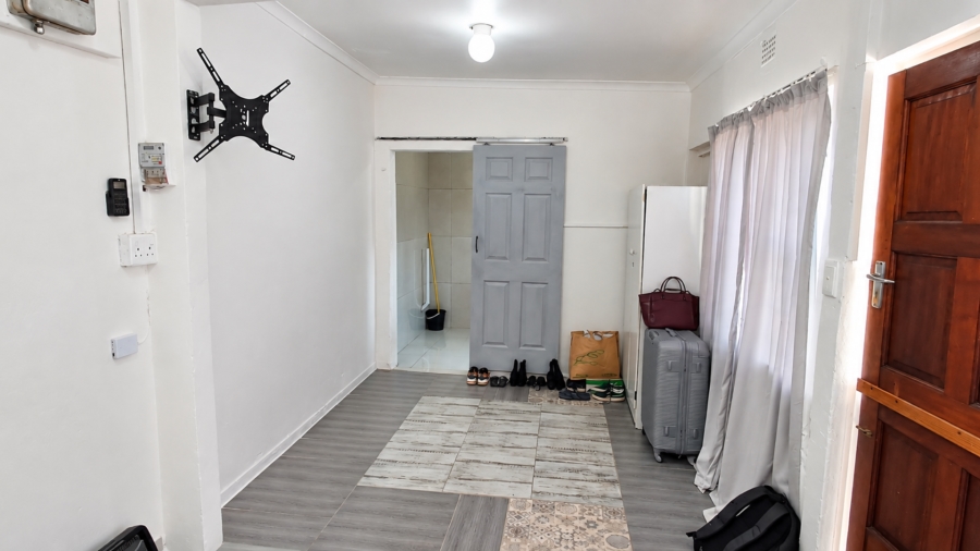 To Let 1 Bedroom Property for Rent in Kensington Western Cape